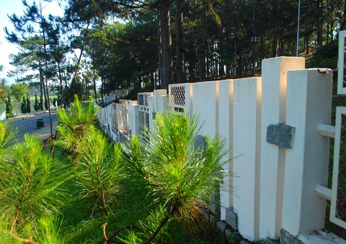 Trang trí hàng rao đẹp Trang trí hàng rao đẹp 6