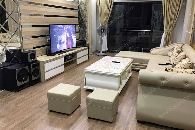 Giao sofa cổ điển nhà anh Thắng Phố Tân Mai